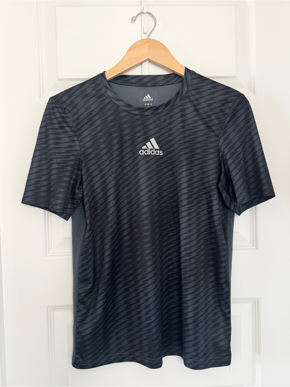 adidas Athletic Shirt Athleisure Dri Fit Cooling Climate Running Workout Fitness